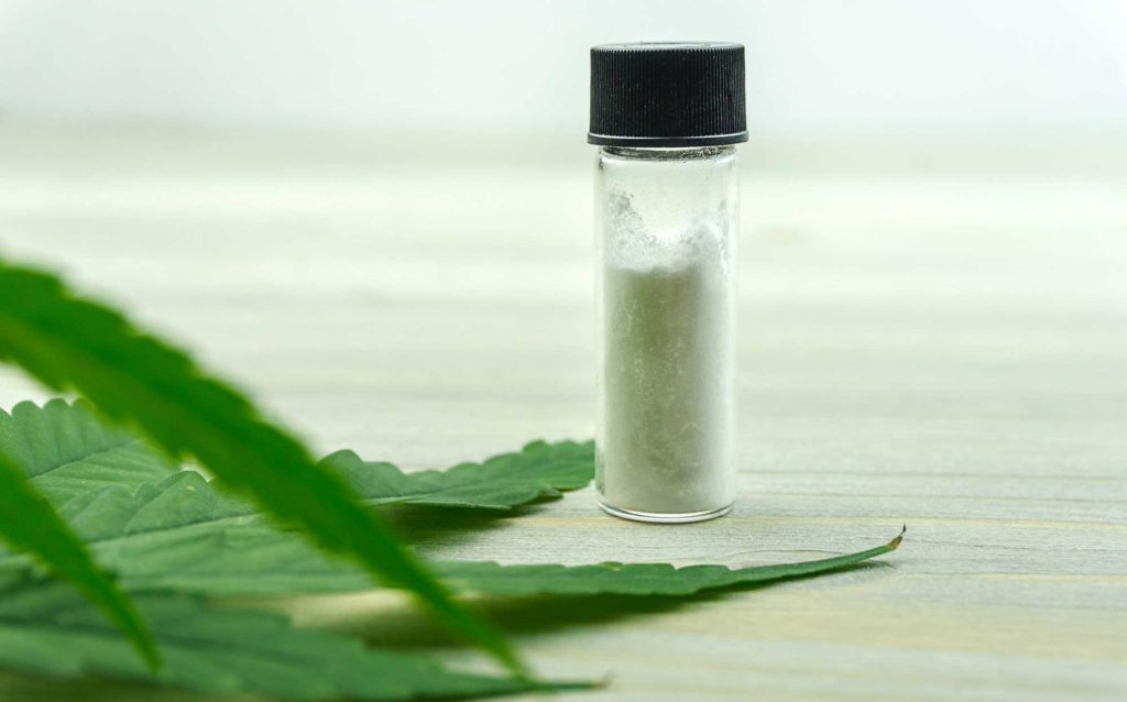 Feinkörnige CBD Kristalle mit 99 Prozent Reinheit aus CO2-Extraktion