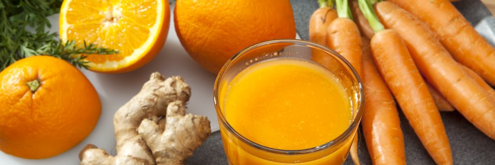 Orangen Karotten Smoothie mit Ingwer