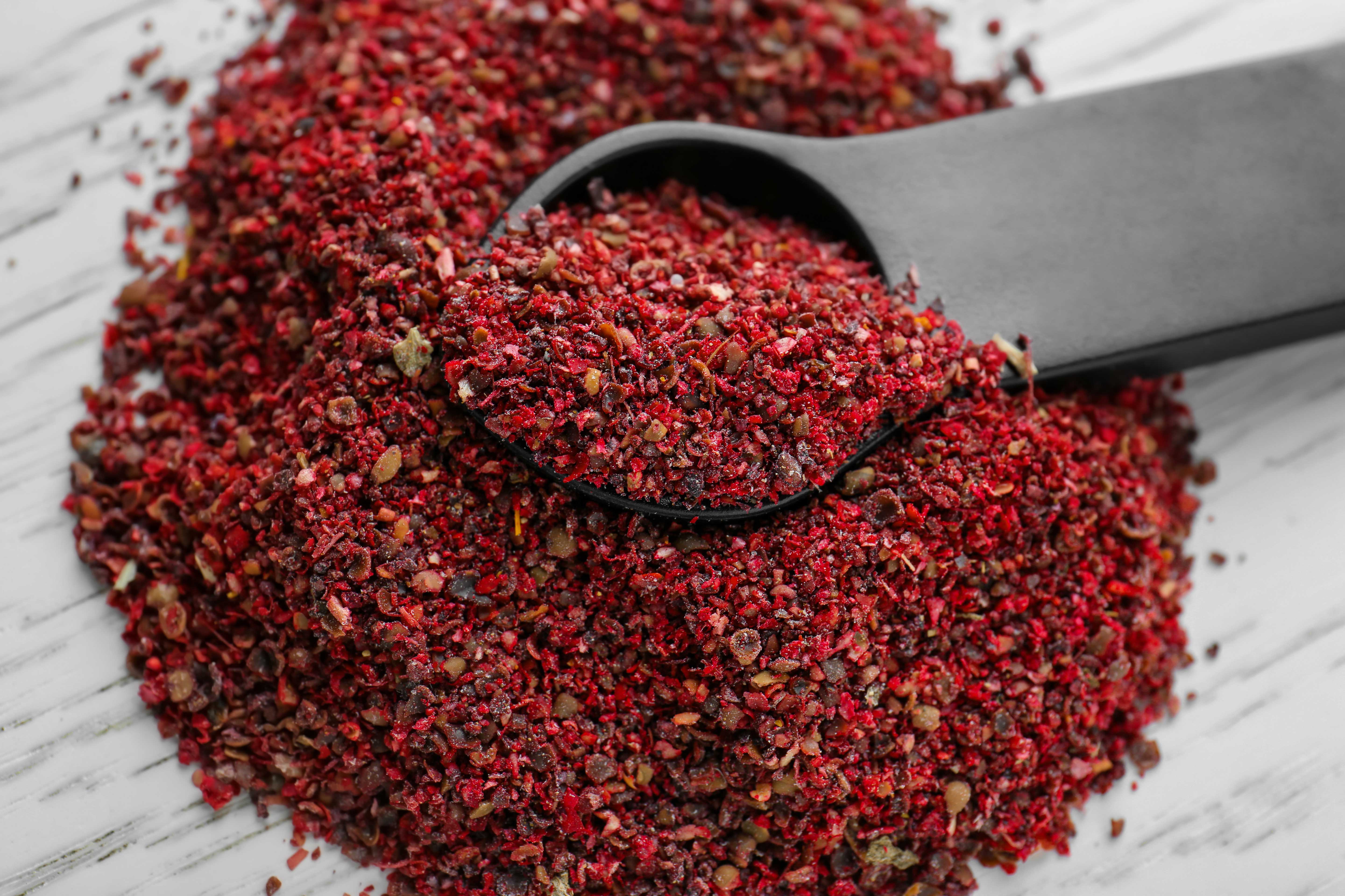 Maqui-Beeren (Aristotelia chilensis) mit dunkelvioletter Färbung